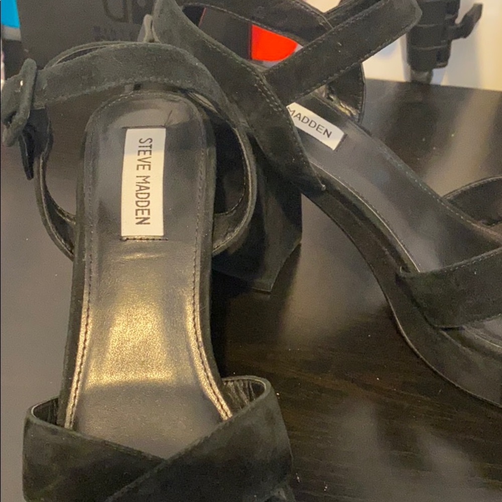 Heels - Picture 3 of 5